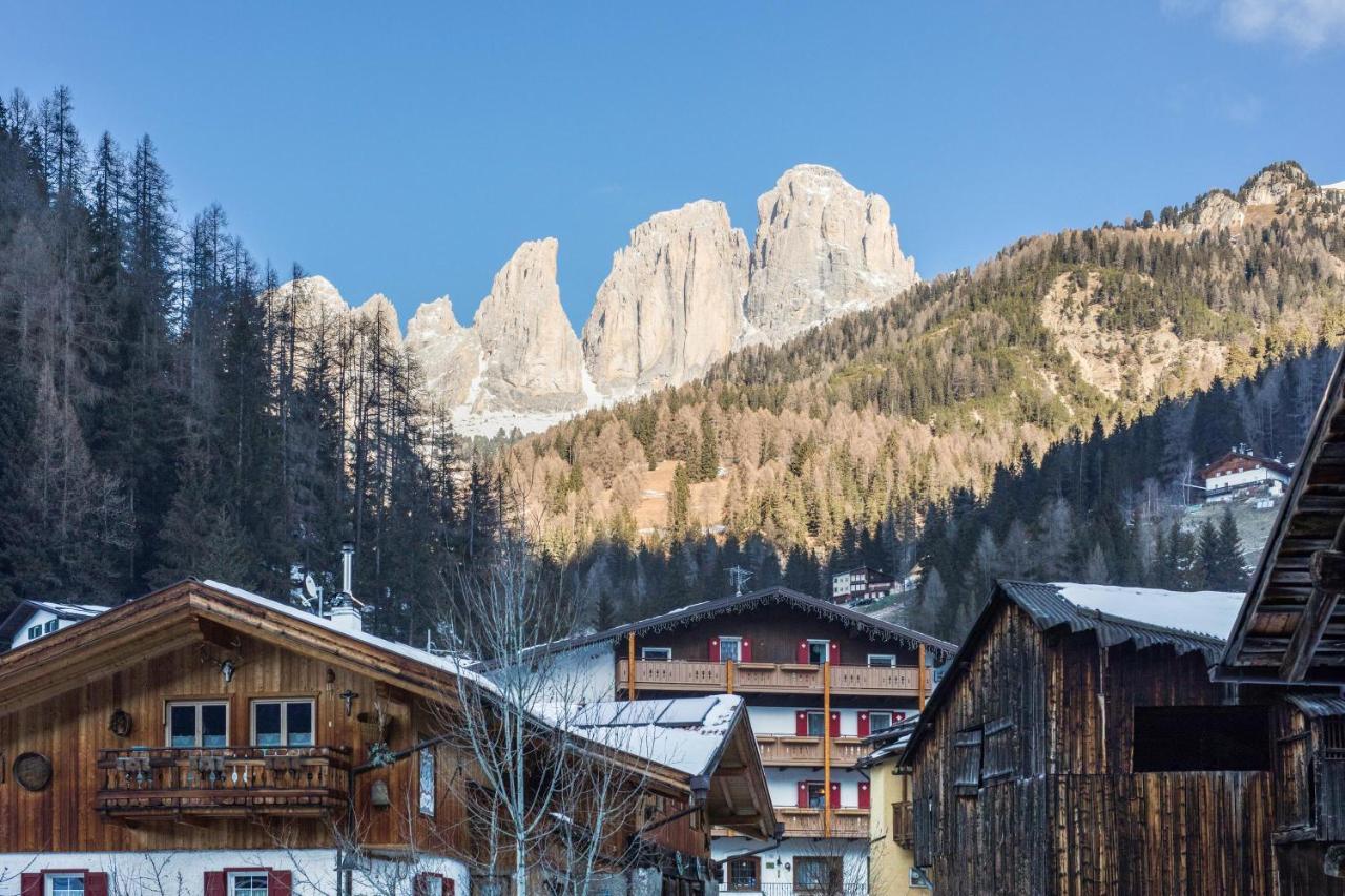 Chalet Osmar Appartamento 1 Campitello di Fassa Kültér fotó