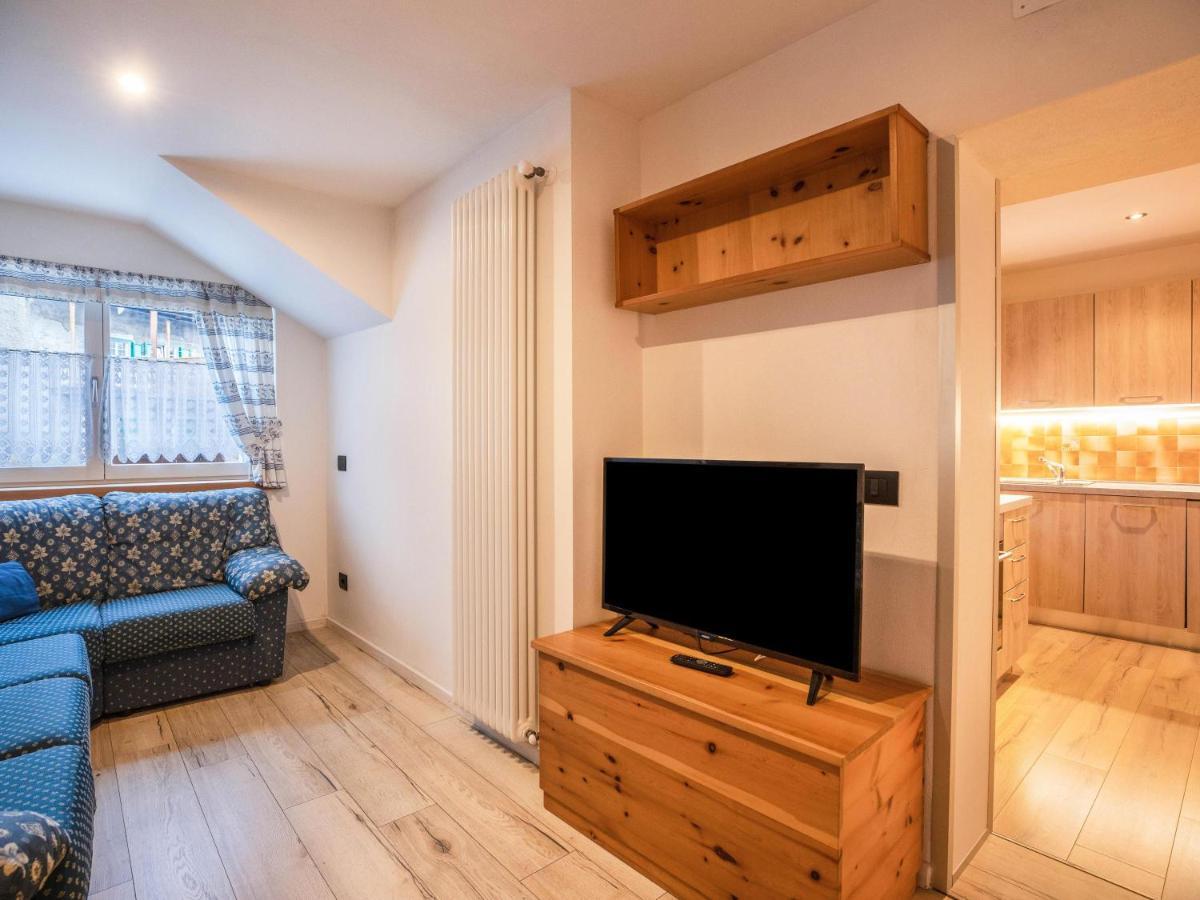 Chalet Osmar Appartamento 1 Campitello di Fassa Kültér fotó